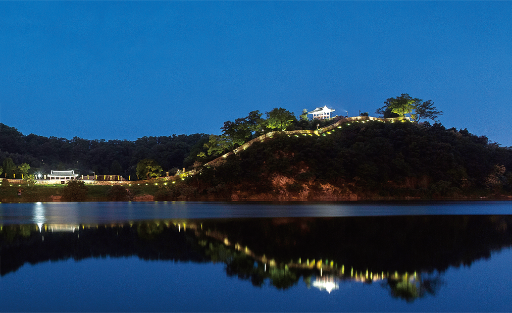 Baekje Under the Moonlight