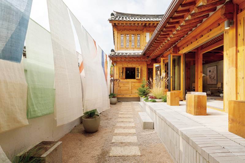 NHỮNG NGÔI NHÀ HANOK CÔNG CỘNG Ở SEOCHON