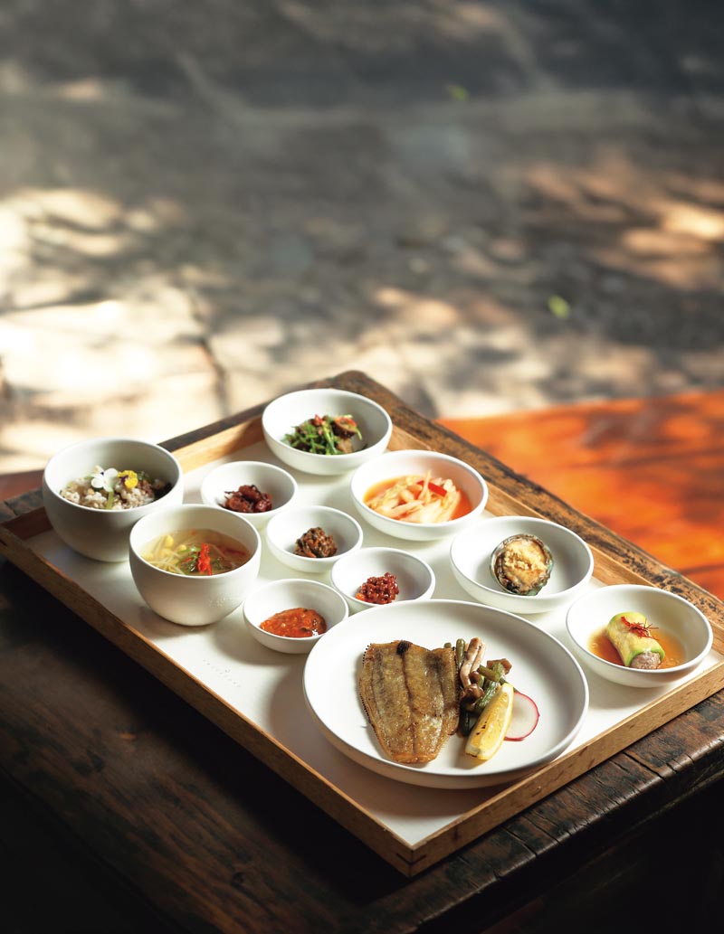 From Royal Ritual Foods to Modern Street Delicacies