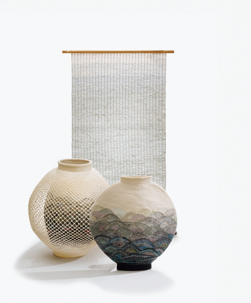 Korean Life as Permeated by Hanji